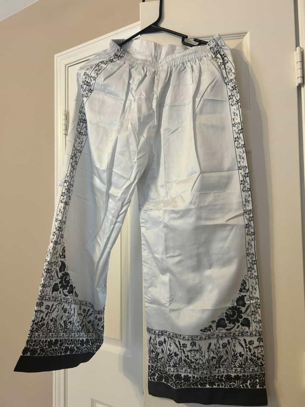 Ayesha Somaya Co-Ord Set - Picture 3 of 4